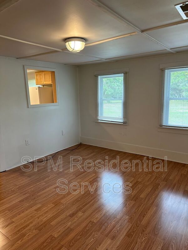 2 BEDROOMS IN HAMPSTEAD WITH OFFICE, MINUTES FROM SURF CITY, TOPSAIL BEACH, JACKSONVILLE AND WILMINGTON property image