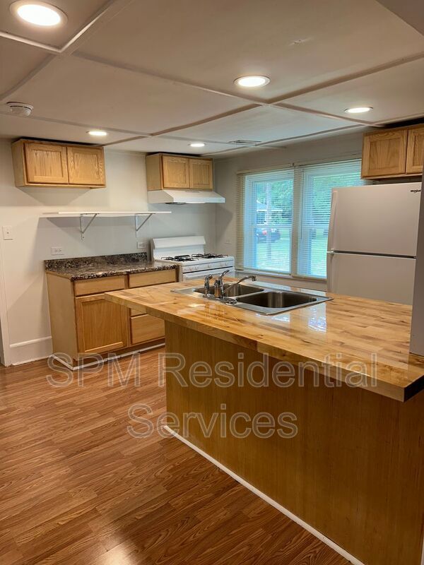 2 BEDROOMS IN HAMPSTEAD WITH OFFICE, MINUTES FROM SURF CITY, TOPSAIL BEACH, JACKSONVILLE AND WILMINGTON property image