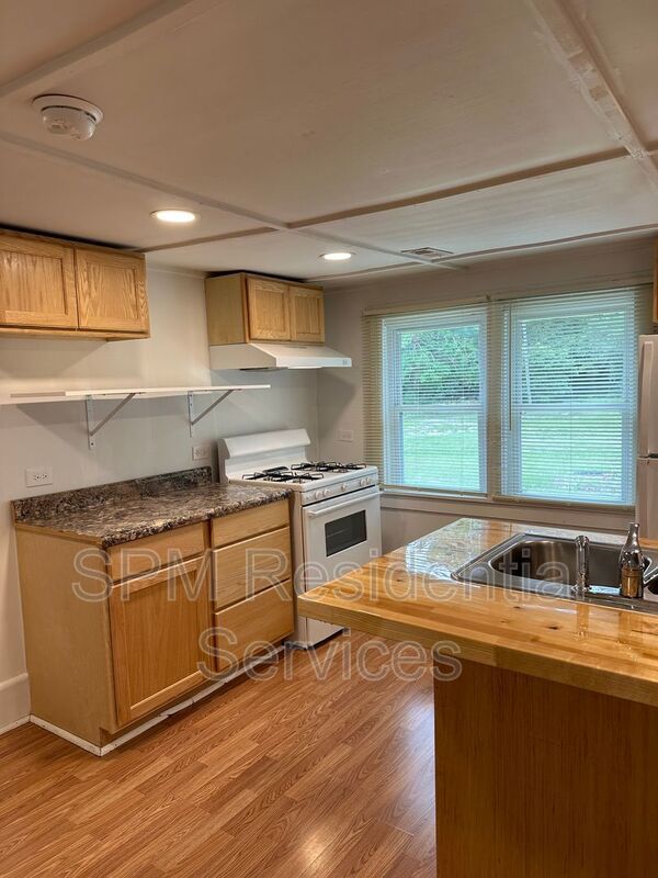 2 BEDROOMS IN HAMPSTEAD WITH OFFICE, MINUTES FROM SURF CITY, TOPSAIL BEACH, JACKSONVILLE AND WILMINGTON property image