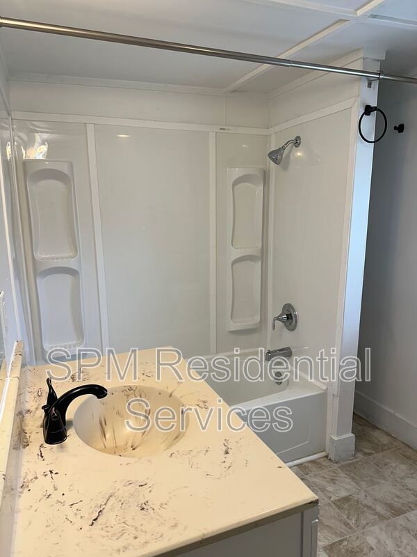 2 BEDROOMS IN HAMPSTEAD WITH OFFICE, MINUTES FROM SURF CITY, TOPSAIL BEACH, JACKSONVILLE AND WILMINGTON property image