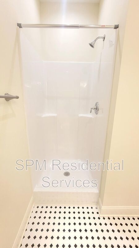 OAK CREST- Walking Distance to UNCW--Includes washer/dryer! property image