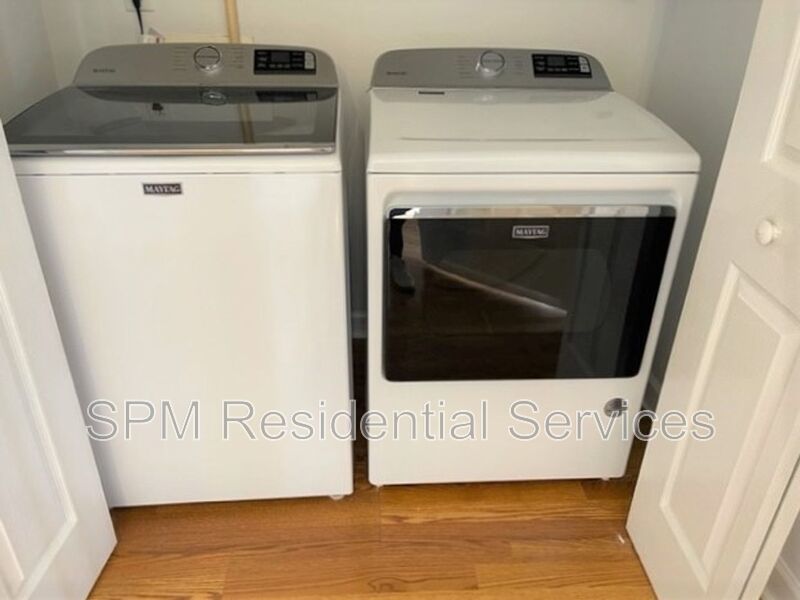 2 Bed 2 Bath, 2nd Floor Downtown Wilmington property image