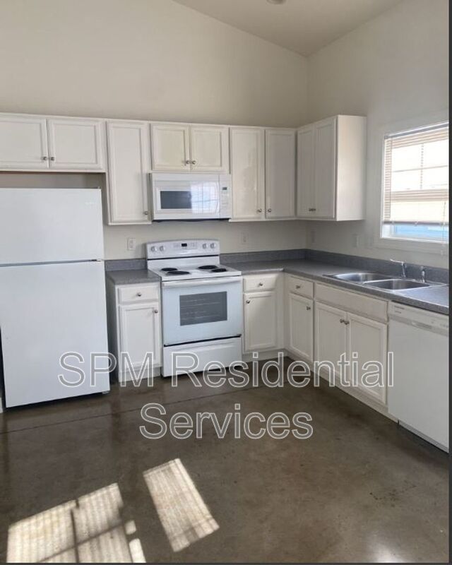 Westprong Way Cottages (*Water/Sewer Included) property image