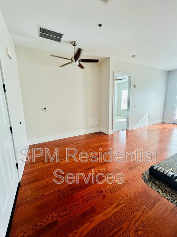 Riverlights, 1 Bedroom, Pool/Gym property image