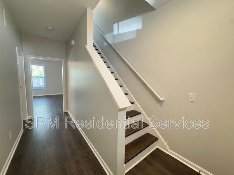 Beautiful two-story house, Easy access to I140, Near Phoenix Park property image