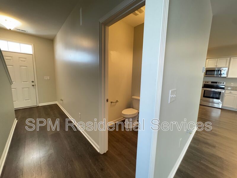 Beautiful two-story house, Easy access to I140, Near Phoenix Park property image