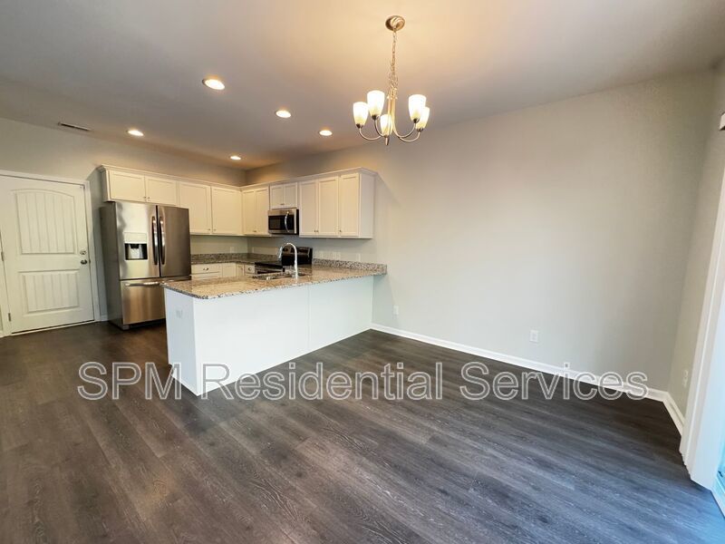 Beautiful two-story house, Easy access to I140, Near Phoenix Park property image