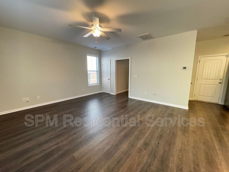 Beautiful two-story house, Easy access to I140, Near Phoenix Park property image