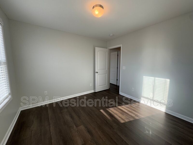 Beautiful two-story house, Easy access to I140, Near Phoenix Park property image
