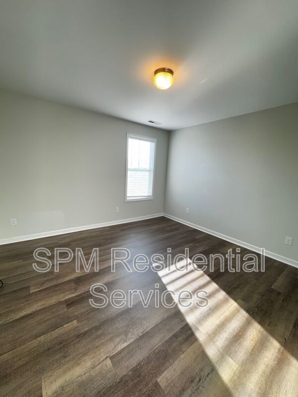 Beautiful two-story house, Easy access to I140, Near Phoenix Park property image