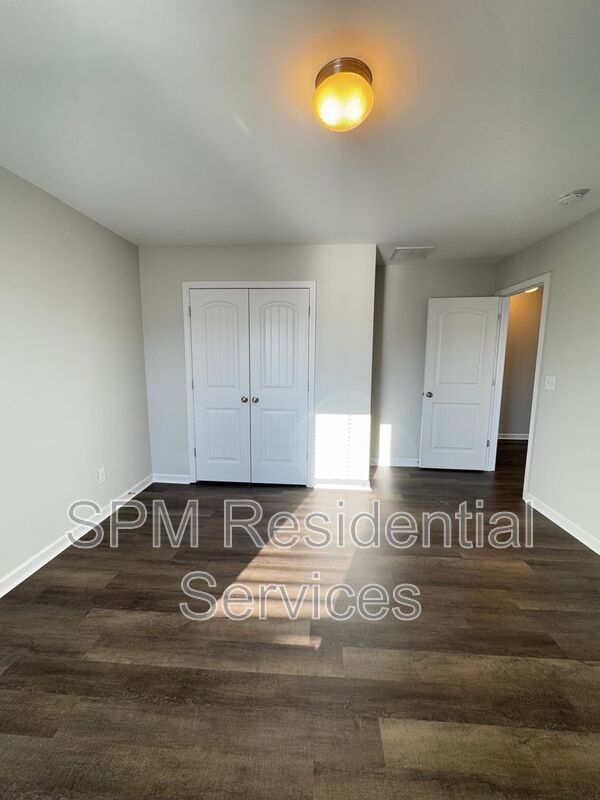 Beautiful two-story house, Easy access to I140, Near Phoenix Park property image