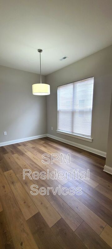 Near Historic Downtown, Charleston-style duplex property image