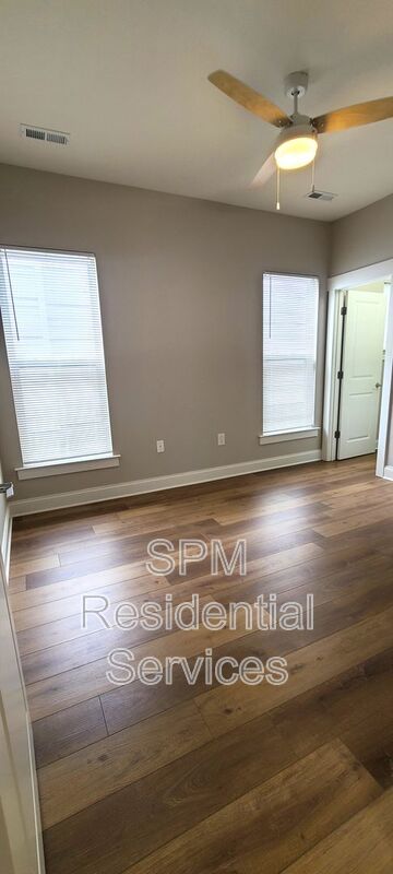 Near Historic Downtown, Charleston-style duplex property image