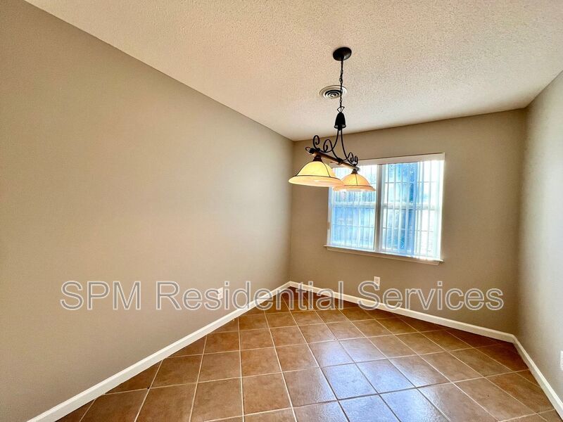 3 bedroom 2 bath home in Carriage Hills - Midtown Wilmington property image