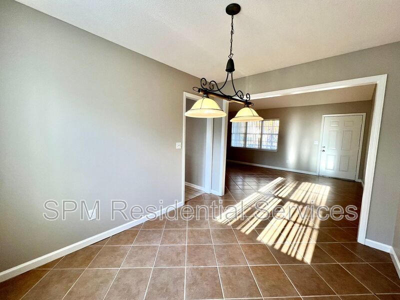 3 bedroom 2 bath home in Carriage Hills - Midtown Wilmington property image