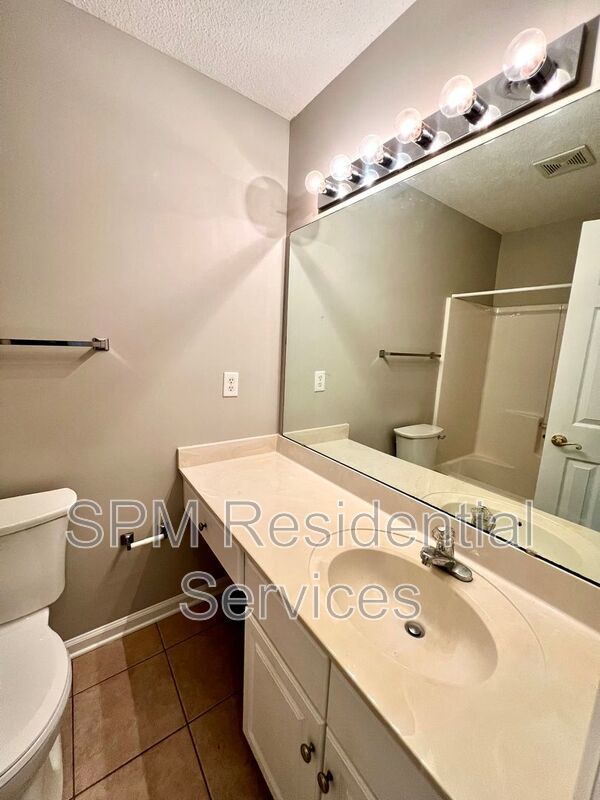 3 bedroom 2 bath home in Carriage Hills - Midtown Wilmington property image