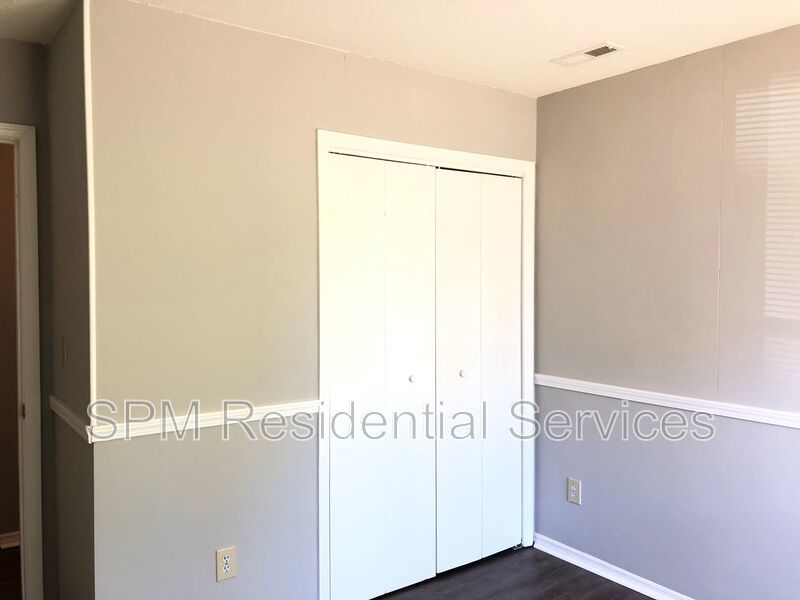 Three bedroom home in the Ogden area - Pet Friendly with fenced back yard property image
