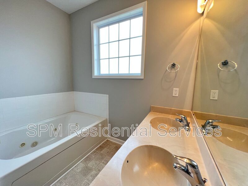 Park Ridge at West Bay- Spacious 3 Bedroom Home in Ogden property image
