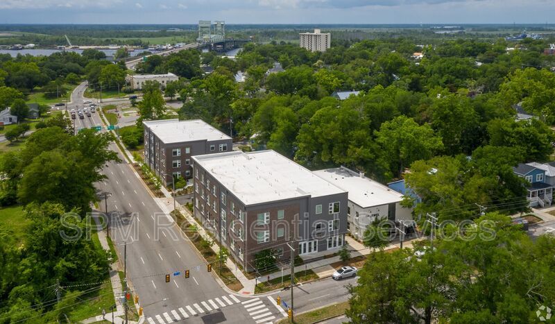 2nd Floor Downtown Wilmington, Close to CFCC property image