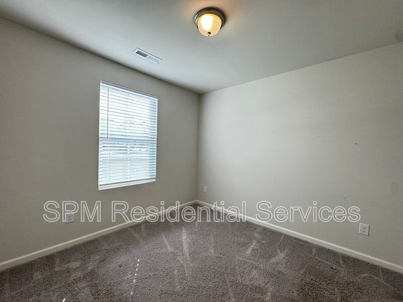 **NO APPLICATION FEES! ** Close to Oak Island, great yard. property image