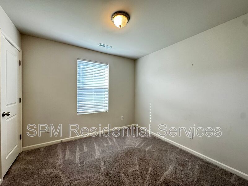 **NO APPLICATION FEES! ** Close to Oak Island, great yard. property image