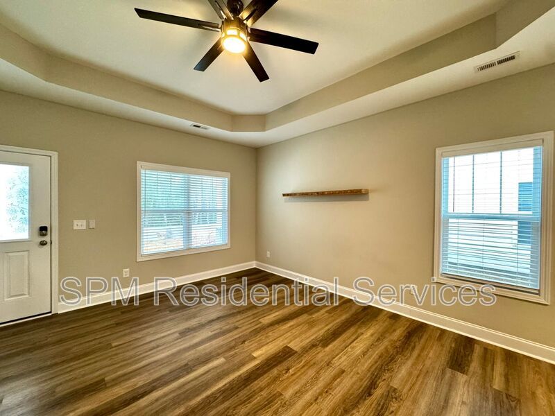 Three Bedroom with Bonus Room! property image