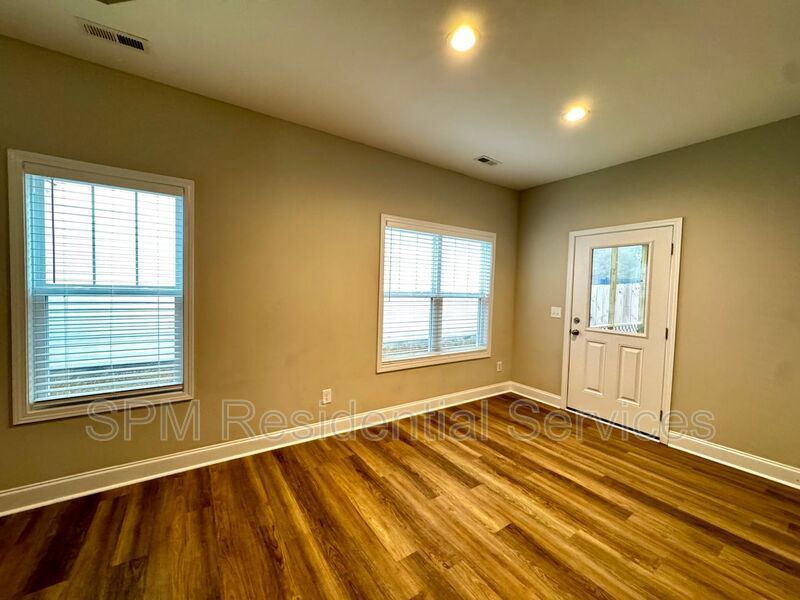 Three Bedroom with Bonus Room! property image