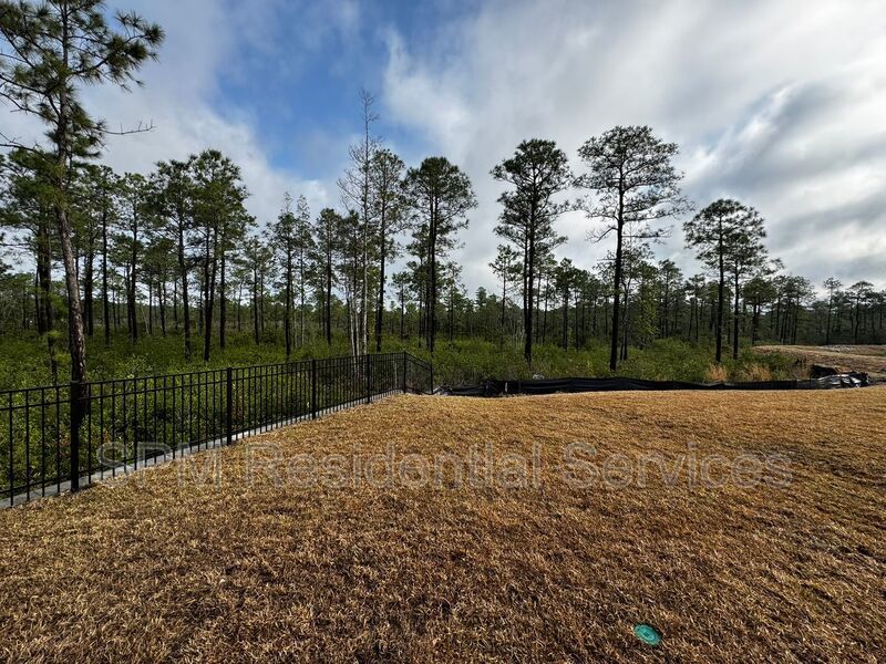 Spacious 4 Bedroom Home with great amenities! property image