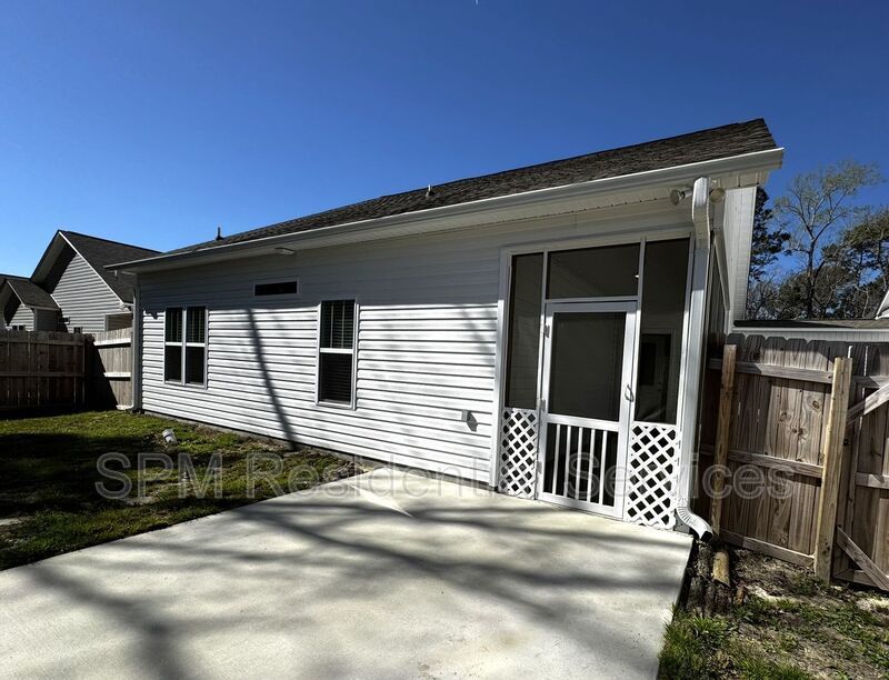Three Bedroom with Bonus Room! property image