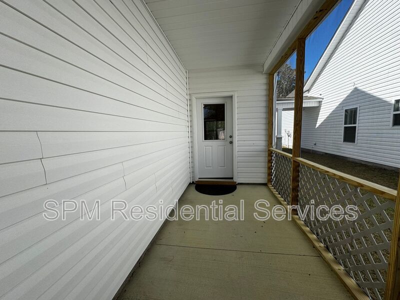 Three Bedroom with Bonus Room! property image
