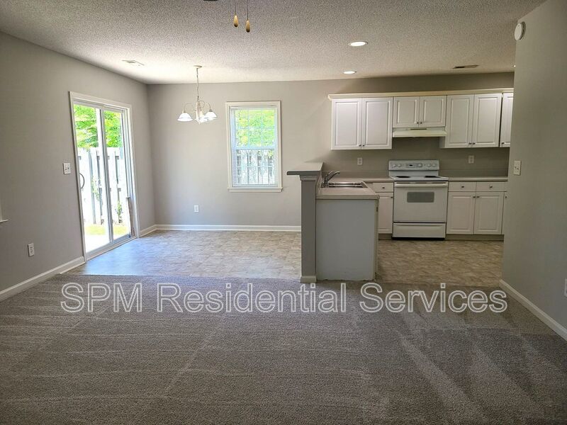 Fenced in backyard - One story house in Lanvale Trace property image