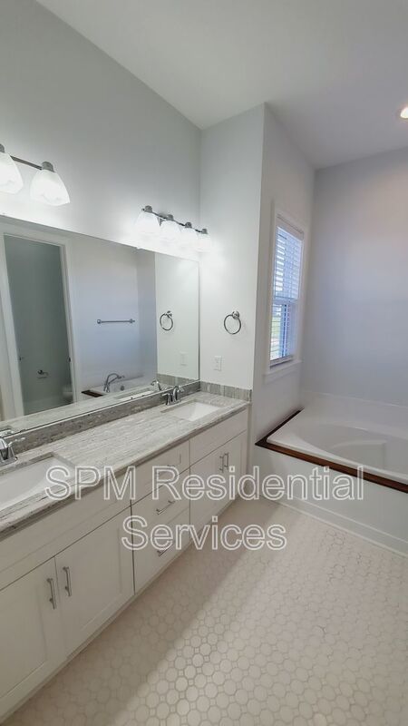 4 Bedroom Home in Summerhouse on Everett Bay property image