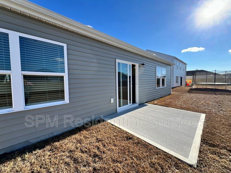 Open Concept Floorplan, Great Amenities! property image