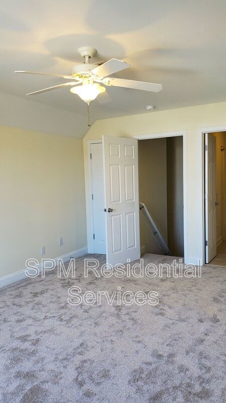 4 Bedroom in Beautiful neighborhood in Courtney Pines property image