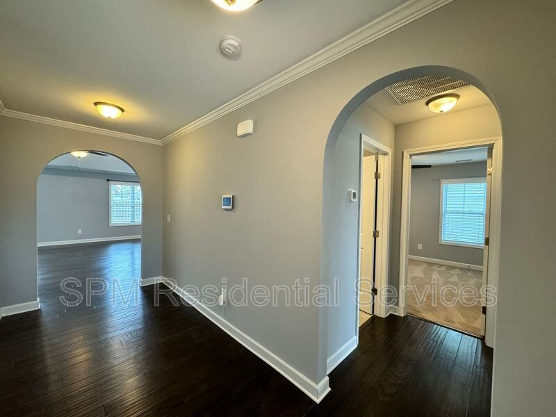 Fully fenced in yard, community pool 4 Bedroom house property image