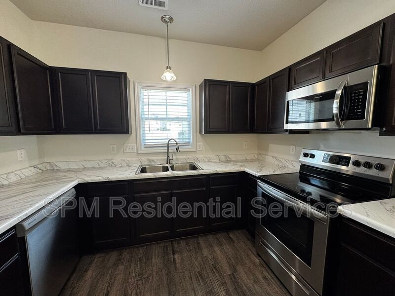 3 Bedroom Townhome in Holly Ridge, close to Beaches, Wilmington and Jacksonville property image