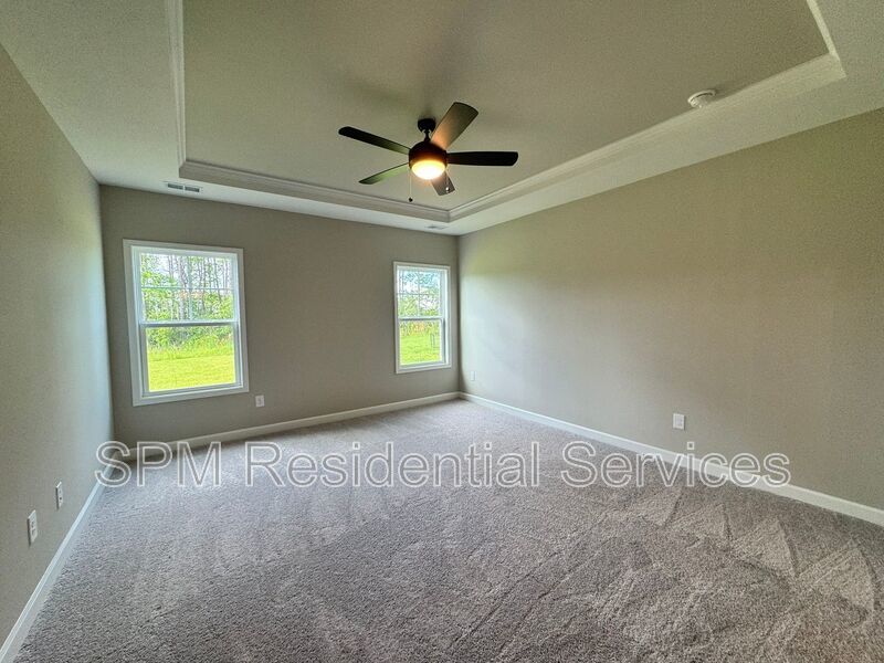 Great amenities, Screen-in porch, Covered front porch. property image