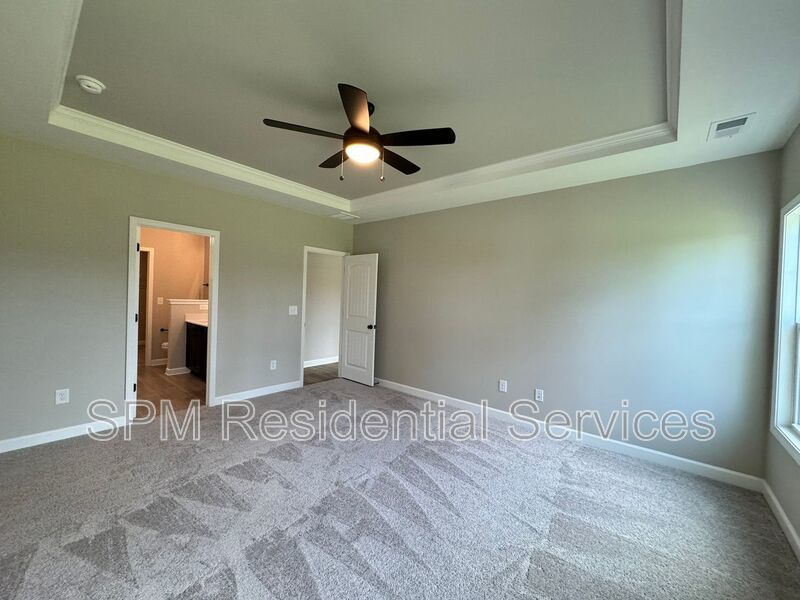 Great amenities, Screen-in porch, Covered front porch. property image
