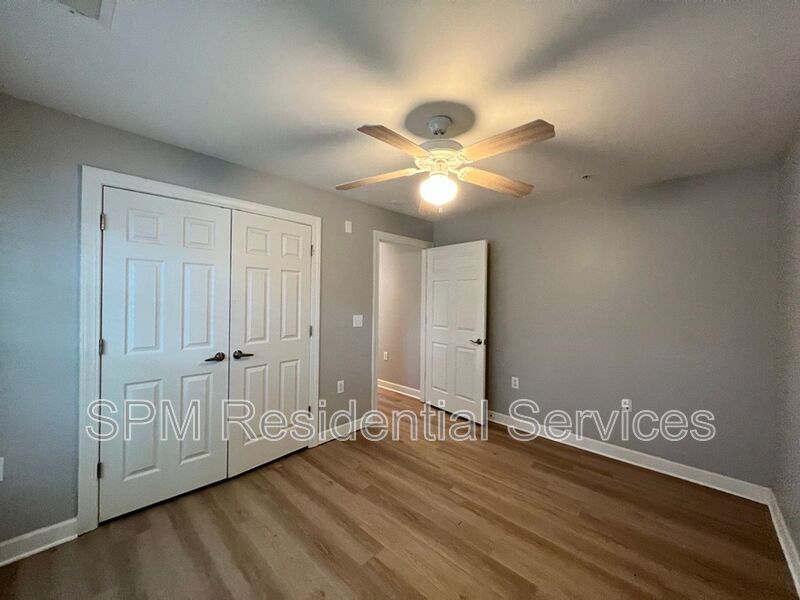 1st Floor Condo with Upgraded Kitchen and Community Amenities property image