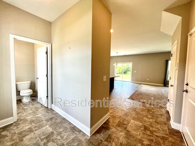 Community Pool, Playground, close Belville Park and Restaurants. property image