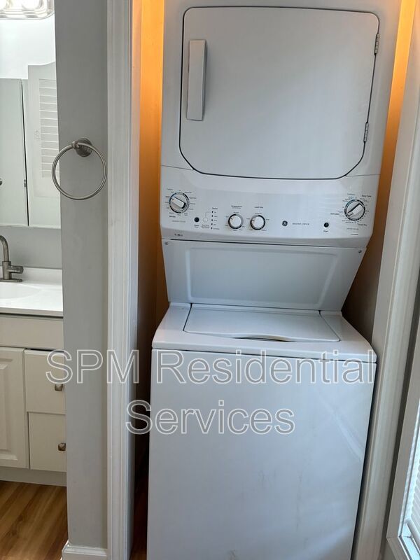 3rd Floor Apartment for Rent, Downtown Wilmington property image