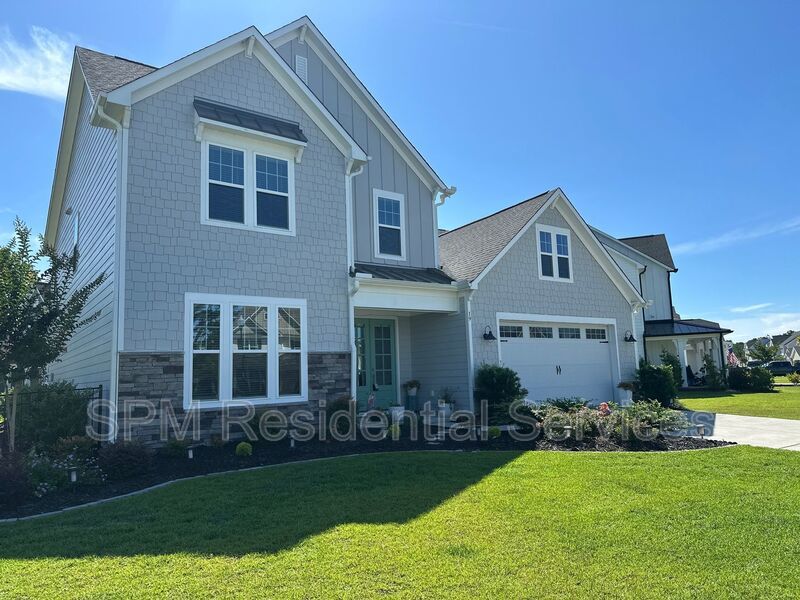 4 Bedroom 2 Story Beautiful Home with Community Pool property image