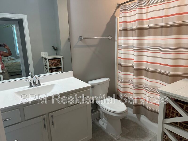 4 Bedroom 2 Story Beautiful Home with Community Pool property image