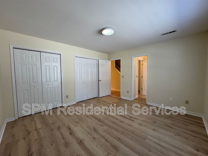 3 bedrooms close to UNCW!  Swimming Pool! property image