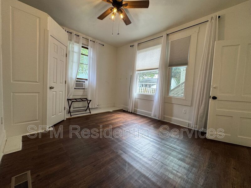 Historic Downtown Wilmington 1 Bed/1 Bath - Washer/Dryer Incl, Less Than 1 Mile from the Cape Fear Riverfront property image