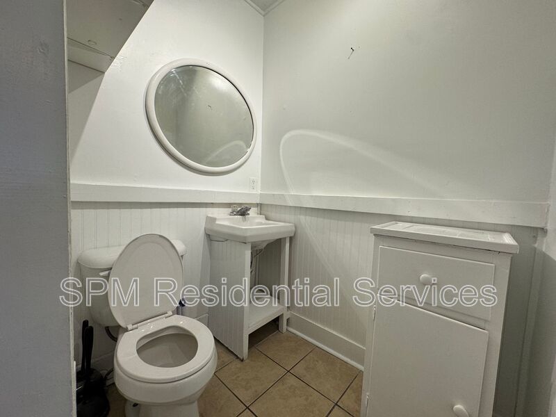 Historic Downtown Wilmington 1 Bed/1 Bath - Washer/Dryer Incl, Less Than 1 Mile from the Cape Fear Riverfront property image