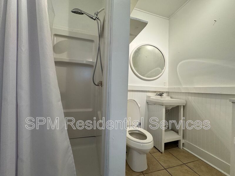Historic Downtown Wilmington 1 Bed/1 Bath - Washer/Dryer Incl, Less Than 1 Mile from the Cape Fear Riverfront property image