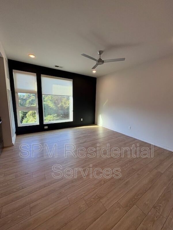 Downtown, 3rd Floor, Near CFCC, Pet Friendly property image