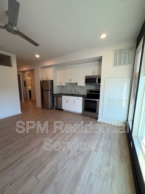 Downtown, 3rd Floor, Near CFCC, Pet Friendly property image