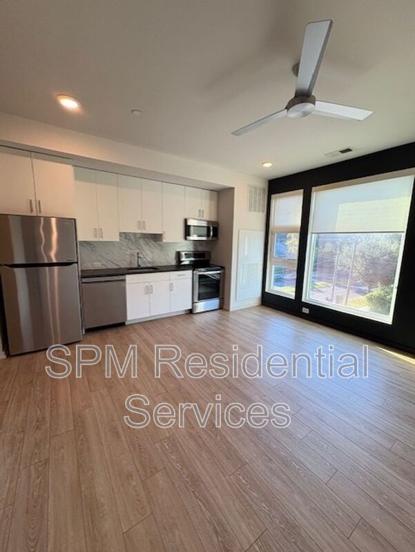 Downtown, 3rd Floor, Near CFCC, Pet Friendly property image